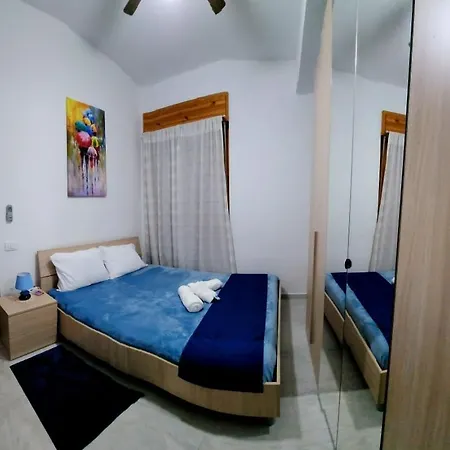 Beautiful Newer Beach * Scalea