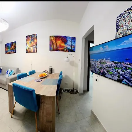 Daire Beautiful Newer Beach Scalea
