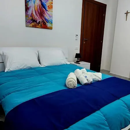 Beautiful Newer Beach Scalea